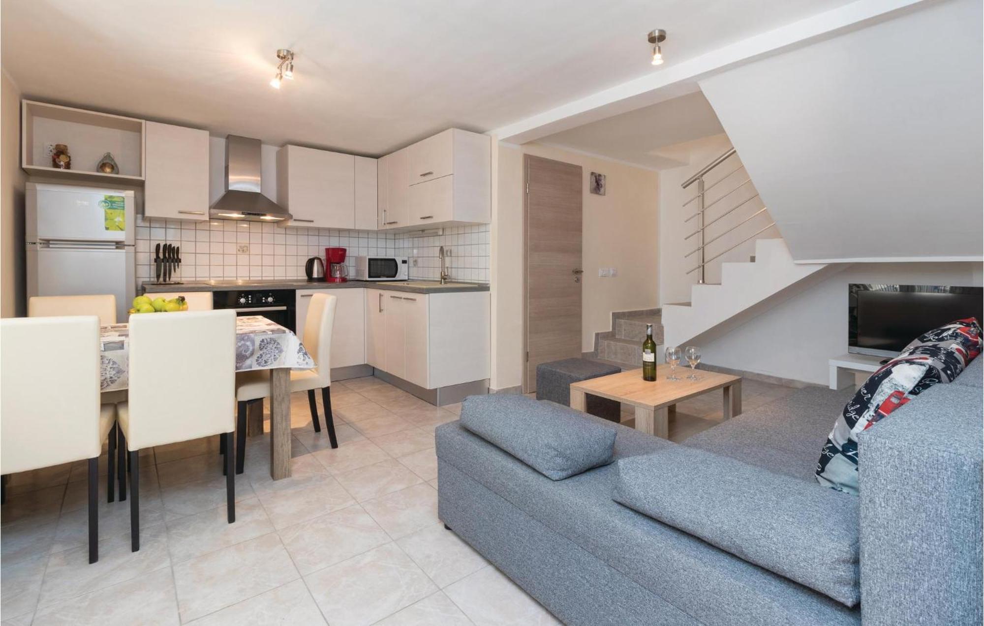 Gorgeous Home In Zadar With Wifi Екстериор снимка